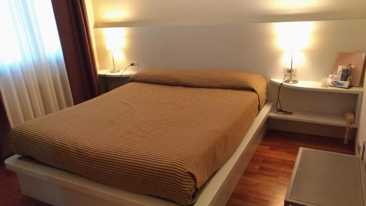 Hotel San Francesco Borgomanero Luaran gambar