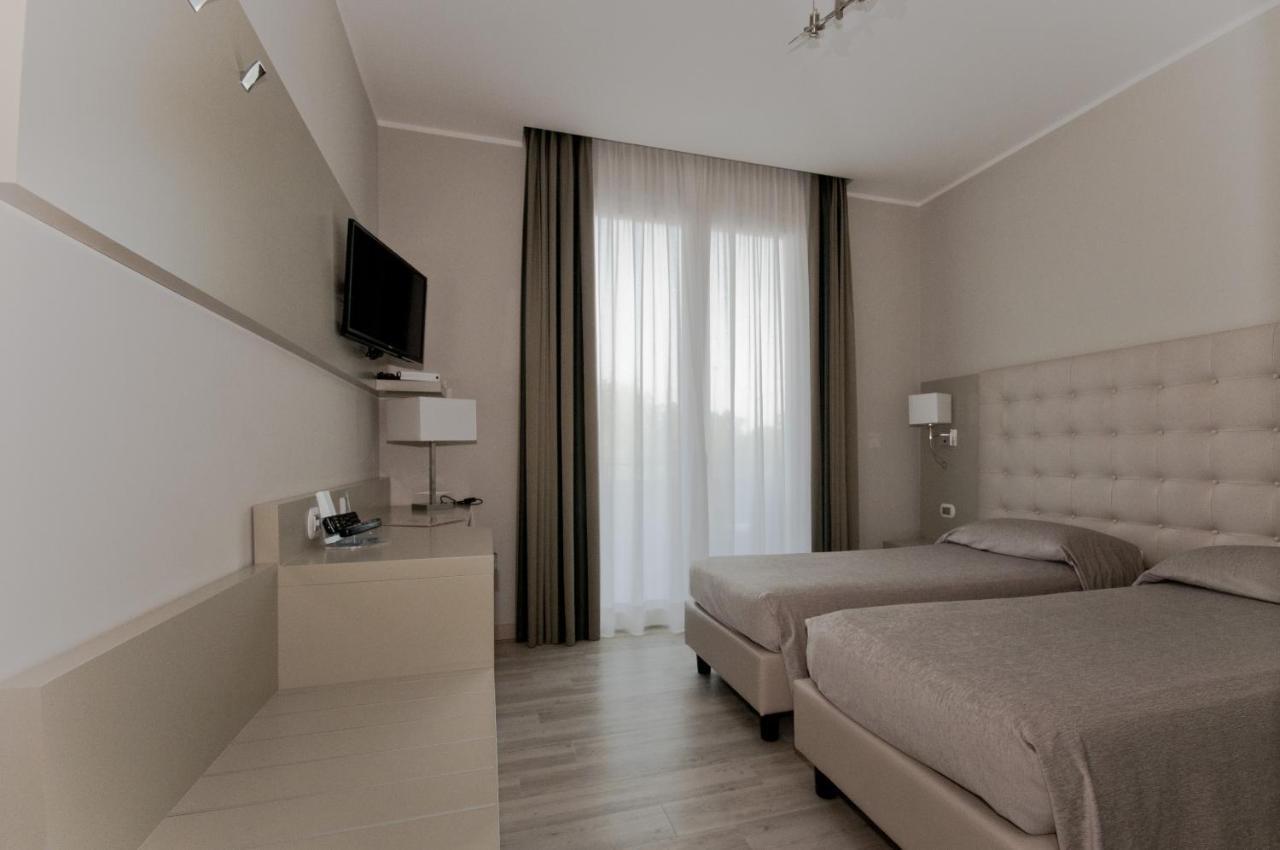 Hotel San Francesco Borgomanero Bilik gambar